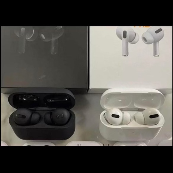 Black AirPods and AirPod pros - Picture 4 of 8